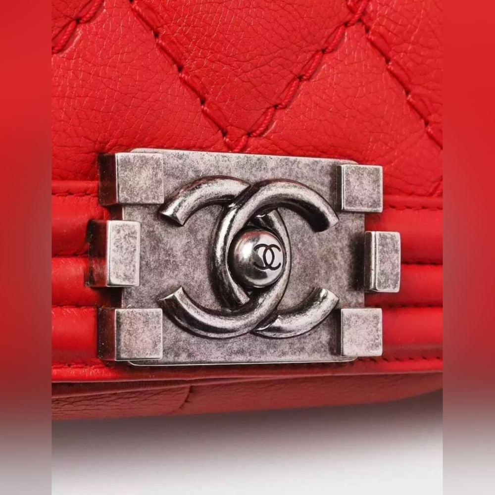 Chanel Calfskin Quilted Medium Boy Flap in Red. - Picture 16 of 17